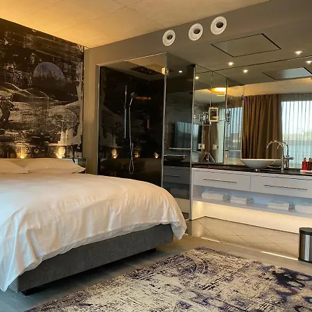 Savoy Colonia
