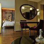 Savoy Hotel 4*