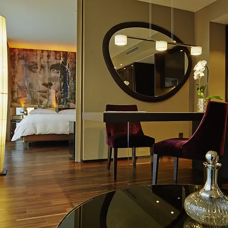 Savoy Hotell 4*