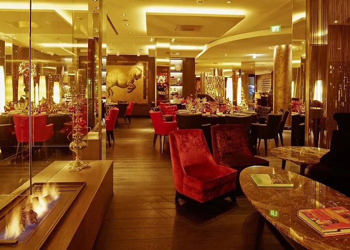 萨沃伊酒店 4* 科隆