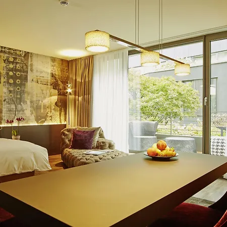 Hotel Savoy
