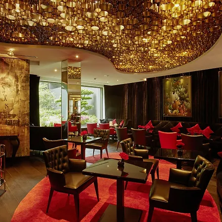 Hotel Savoy